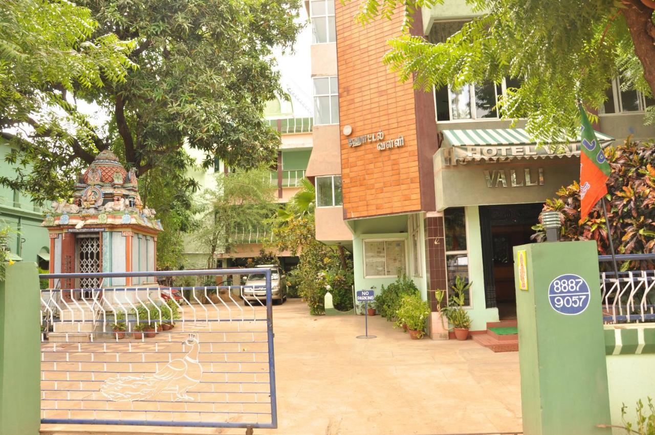 Valli Hotel タンジャーヴール エクステリア 写真