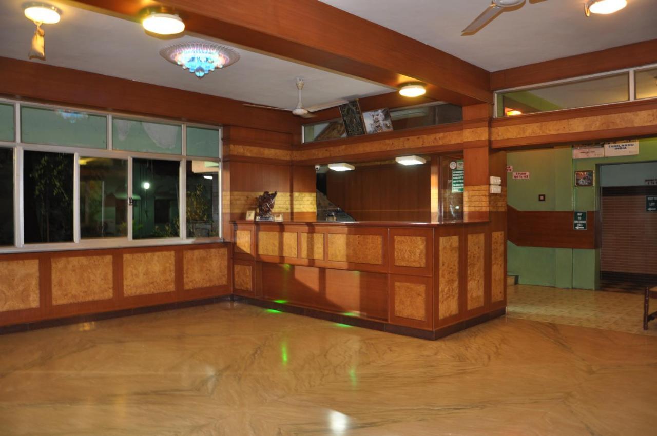 Valli Hotel タンジャーヴール エクステリア 写真
