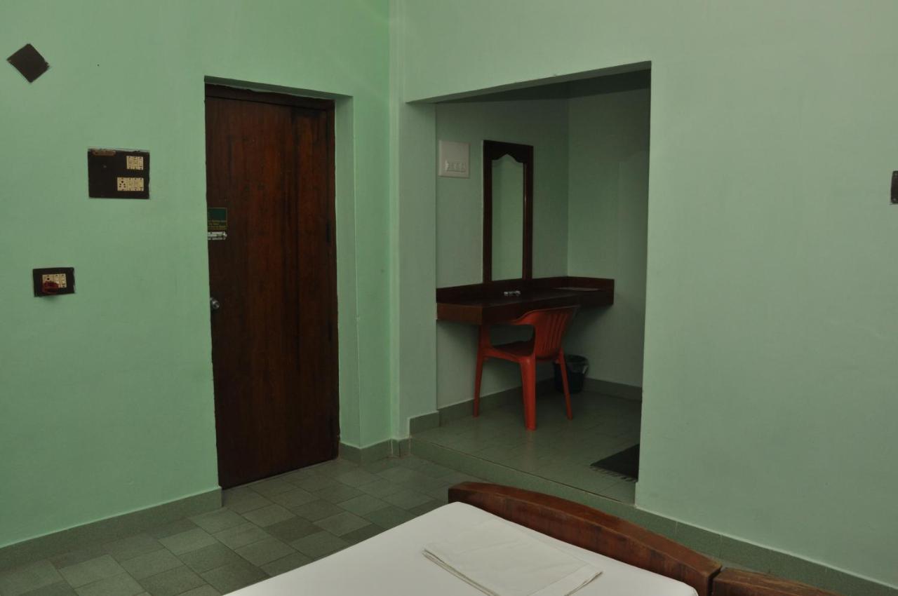 Valli Hotel タンジャーヴール エクステリア 写真