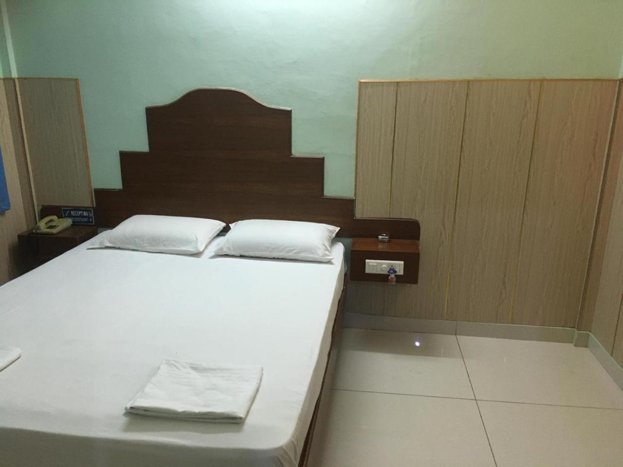 Valli Hotel タンジャーヴール エクステリア 写真